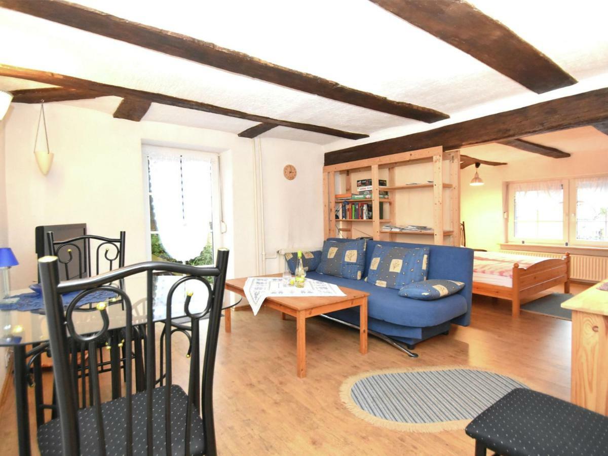 Small Apartment In Hesse With Terrace And Garden Frielendorf Dış mekan fotoğraf