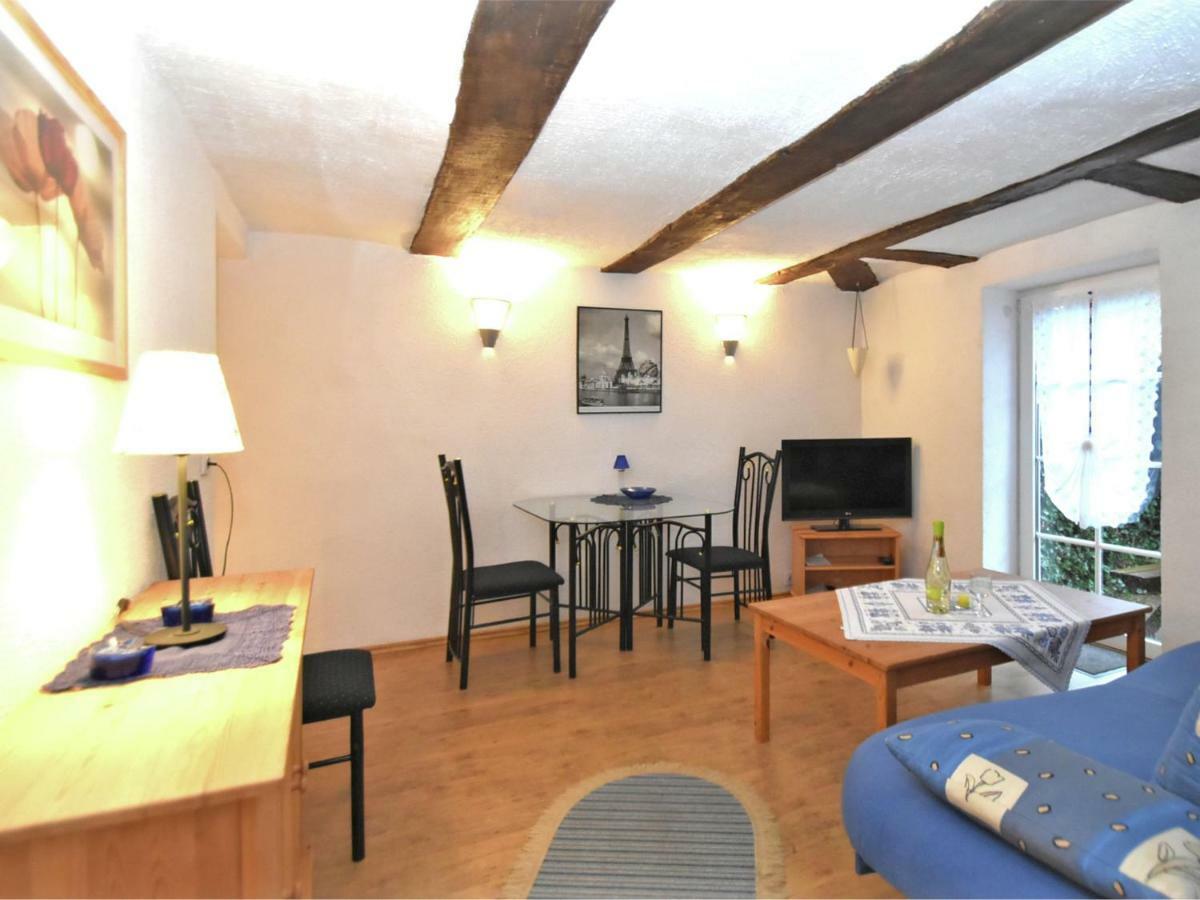 Small Apartment In Hesse With Terrace And Garden Frielendorf Dış mekan fotoğraf